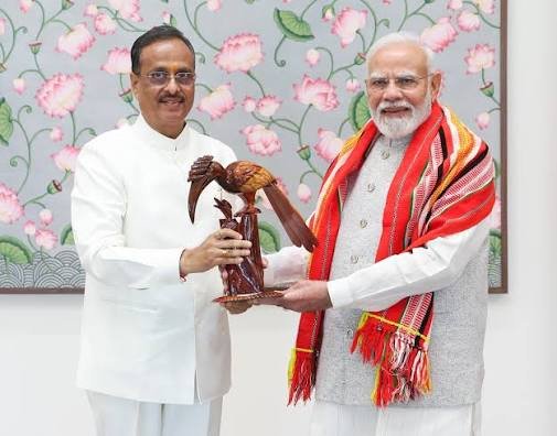 प्रधानमंत्री नरेंद्र मोदी से मुलाकात करते अंडमान-निकोबार के उपराज्यपाल