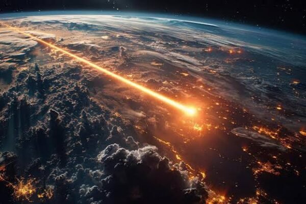 अमेरिका द्वारा अंतरिक्ष में हथियार तैनात करने की पहली स्वीकारोक्ति और बढ़ती अंतरिक्ष सैन्य होड़