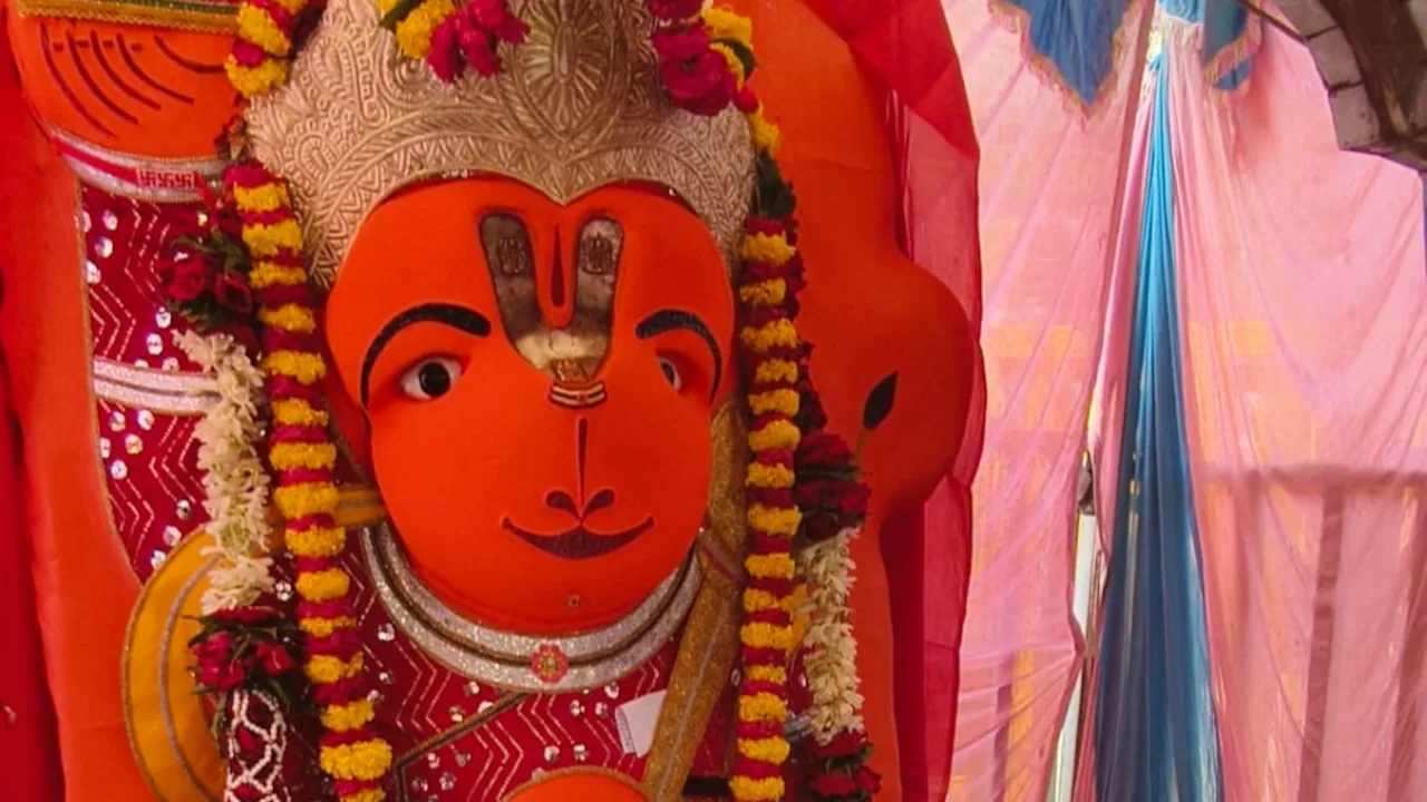 उज्जैन के खड़े हनुमान मंदिर में हनुमान प्रतिमा