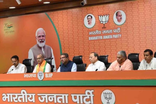 मेघालय में UDP के 8 विधायकों के BJP में शामिल होने की तस्वीर
