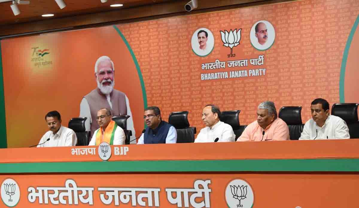 मेघालय में UDP के 8 विधायकों के BJP में शामिल होने की तस्वीर