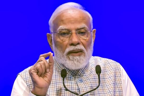 प्रधानमंत्री नरेंद्र मोदी इंडिया मोबाइल कांग्रेस के 10वें संस्करण के उद्घाटन के दौरान