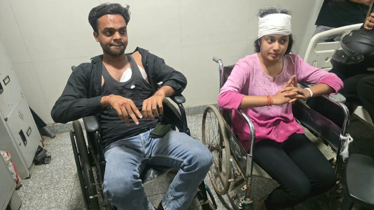 भोपाल डॉक्टर फायरिंग मामले में अस्पताल के बाहर पुलिस और स्वास्थ्यकर्मी