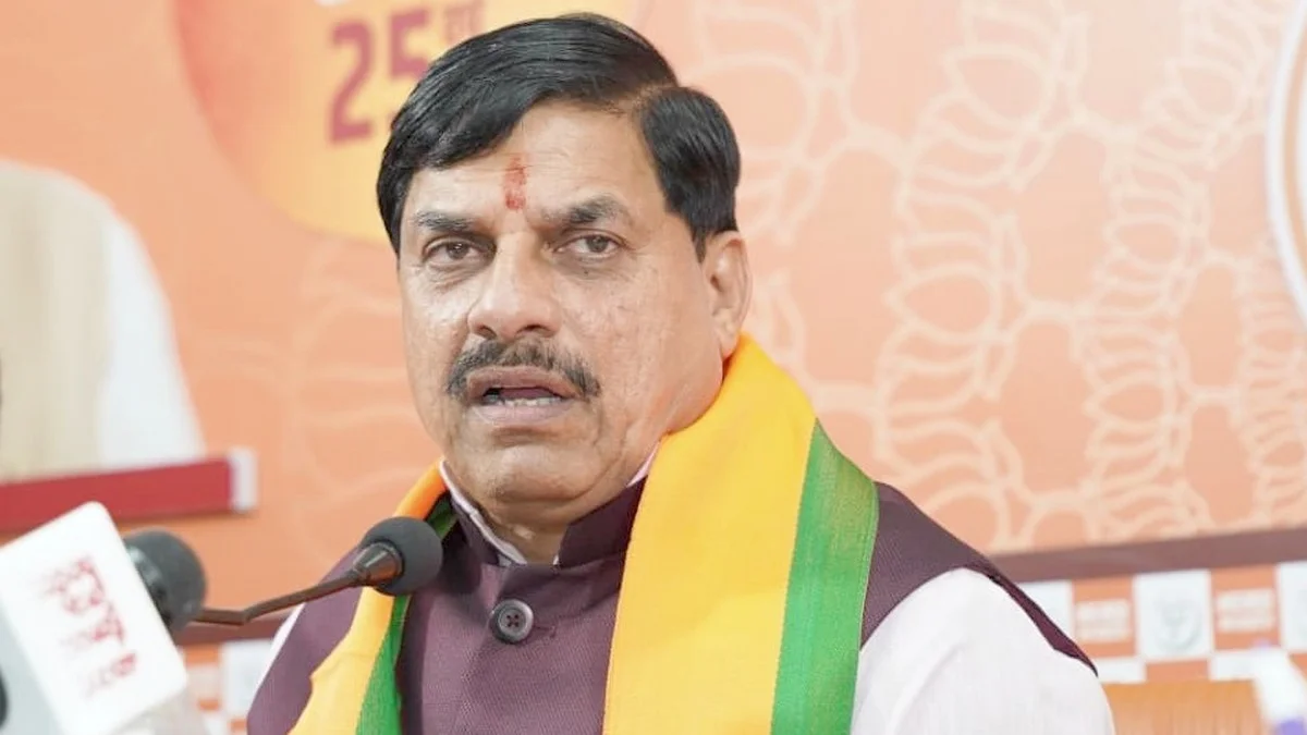 मोहन यादव का जवाब देते मध्य प्रदेश के मुख्यमंत्री और राहुल गांधी से जुड़ा चुनाव आयोग विवाद