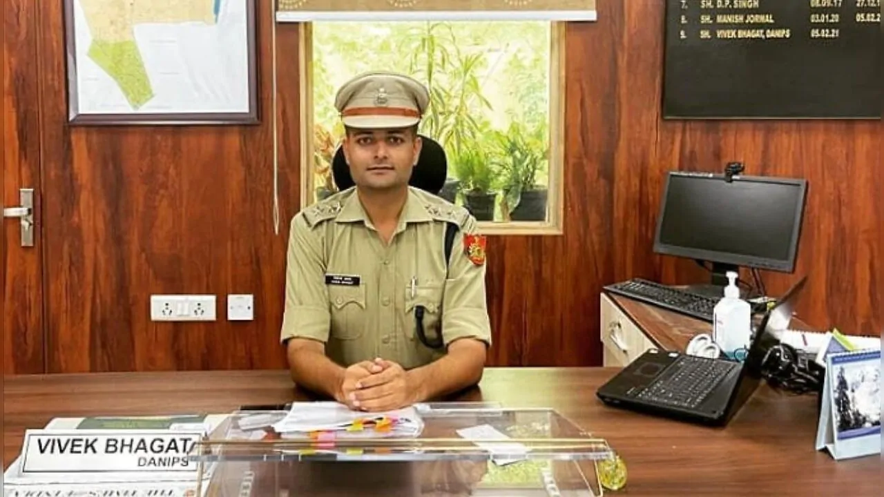 दिल्ली ACP विवेक भगत को एडिशनल DCP चार्ज देने पर रोक